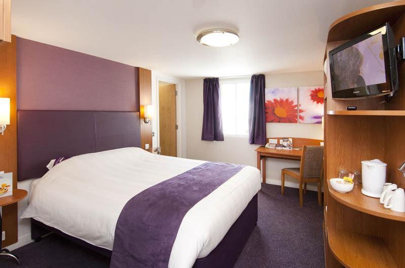 Premier Inn Lichfield North East 외부 사진